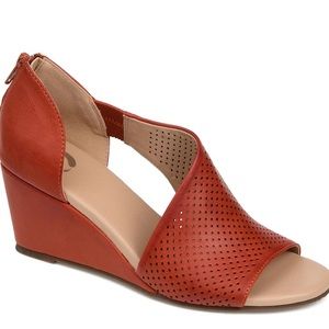 Journee Collection Aretha Wedge Sandal size 6.5 - new